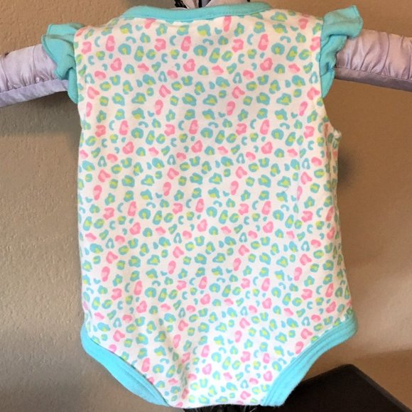 FIRST IMPRESSIONS 3-Bow Flutter Sleeve Onsie  0-3M - Picture 5 of 9